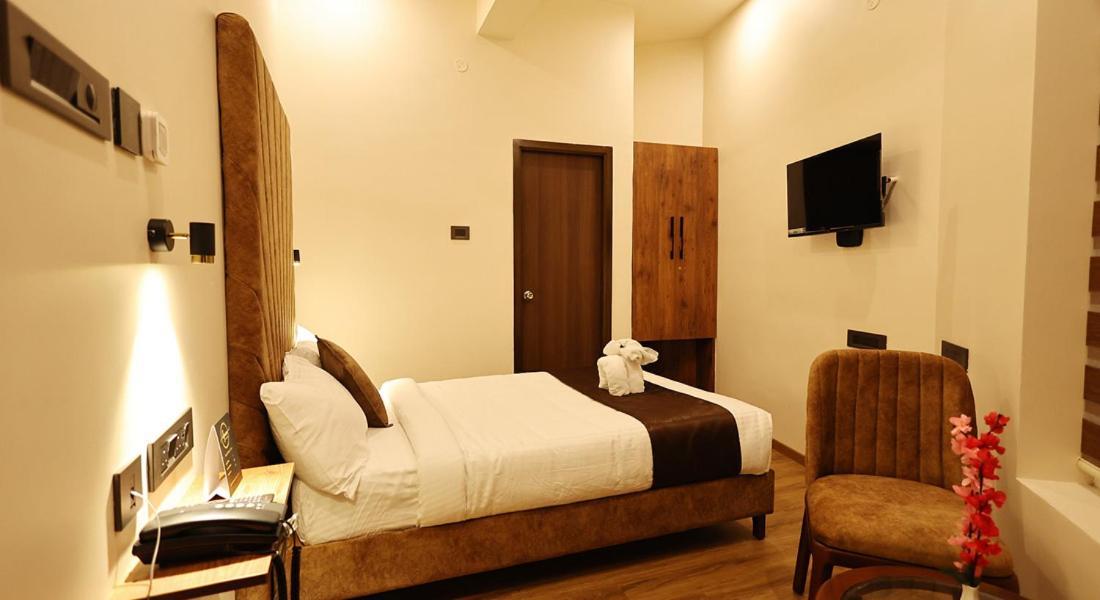 Hotel Elpaso Salem Luaran gambar